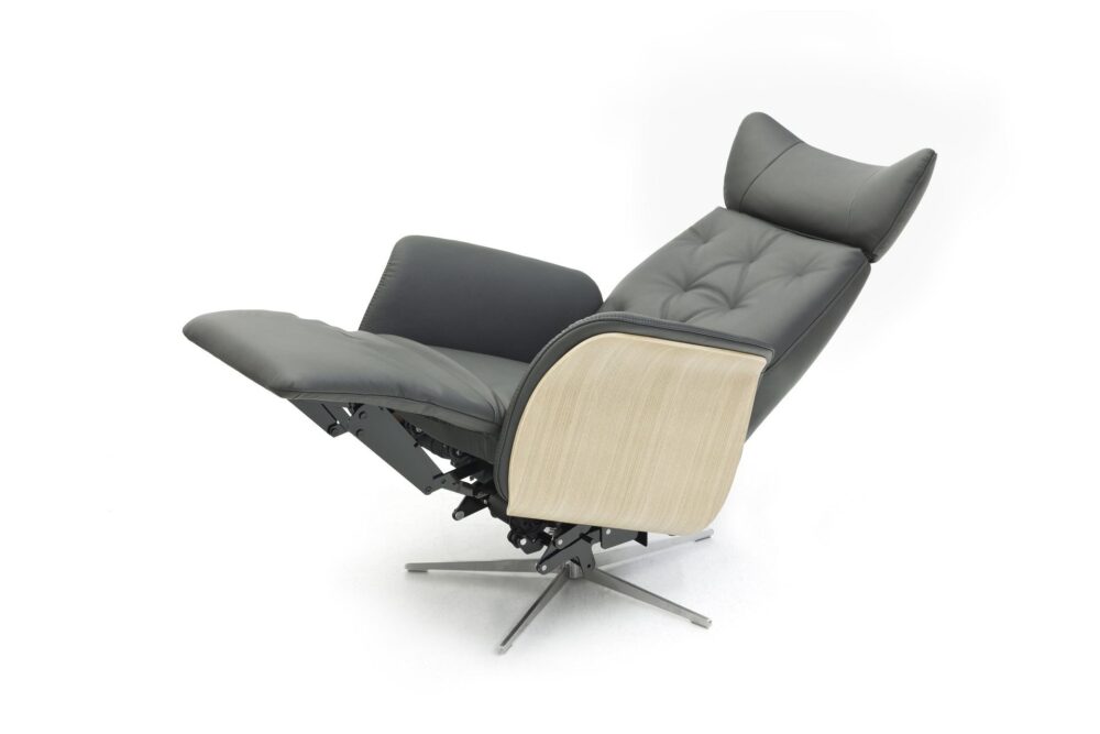 rozkładany fotel, designerski fotel, skórzany fotel, obrotowy fotel